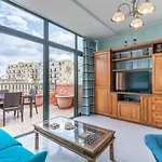 Duplex Penthouse With Terrace In Balluta Bay - Sleeps 6 Appartement Sliema