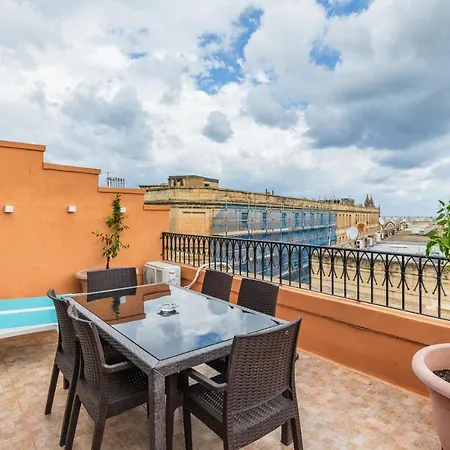 شقة Duplex Penthouse With Terrace In Balluta Bay - Sleeps 6