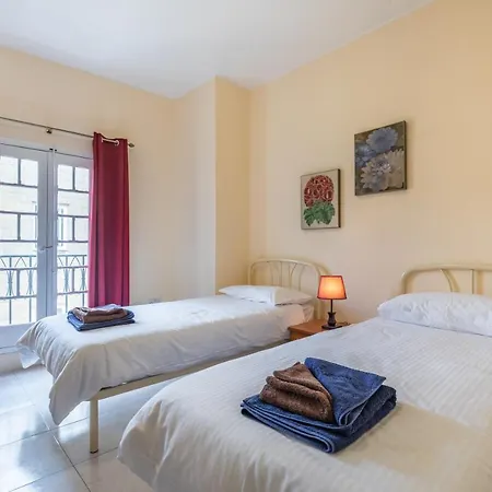 Duplex Penthouse With Terrace In Balluta Bay - Sleeps 6