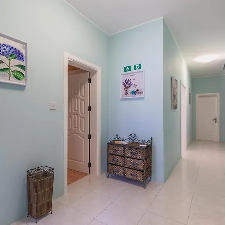 Appartement Fantastic 3 Bedroom Duplex Penthouse With Terrace *