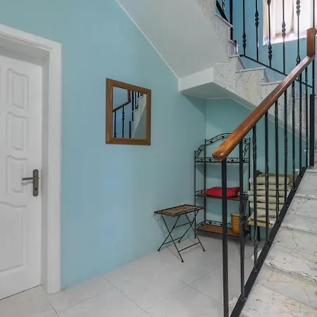 Fantastic 3 Bedroom Duplex Penthouse With Terrace * Sliema