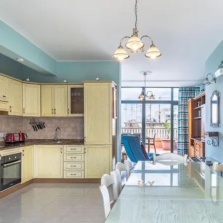 Duplex Penthouse With Terrace In Balluta Bay - Sleeps 6 Διαμέρισμα