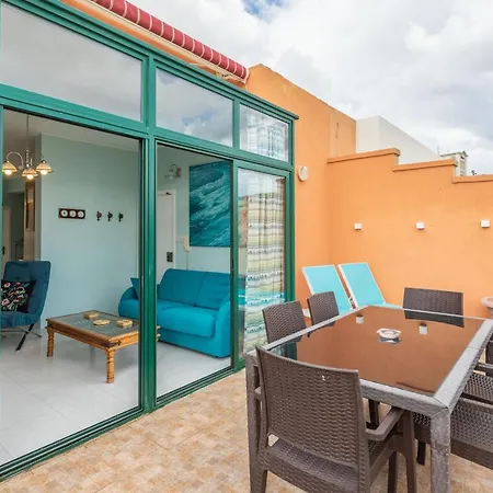 Fantastic 3 Bedroom Duplex Penthouse With Terrace 아파트